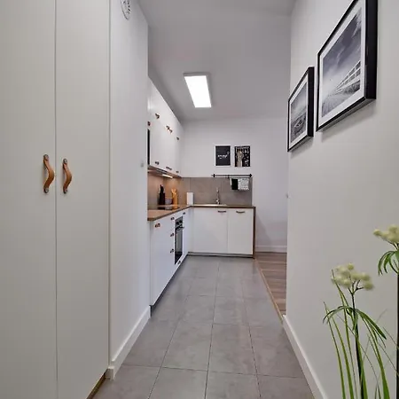 Bursztyn 1 Z Ogródkiem I Garażem *