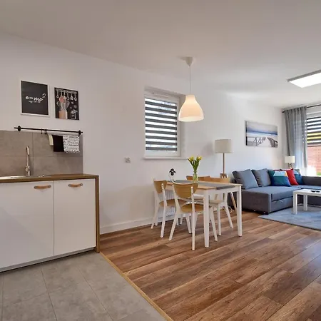 Bursztyn 1 Z Ogródkiem I Garażem