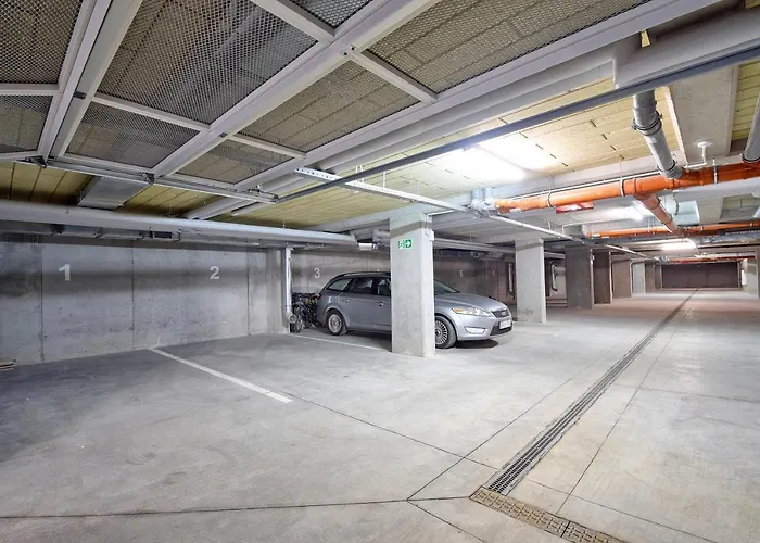 Apartamento Bursztyn 1 Z Ogródkiem I Garażem Kołobrzeg