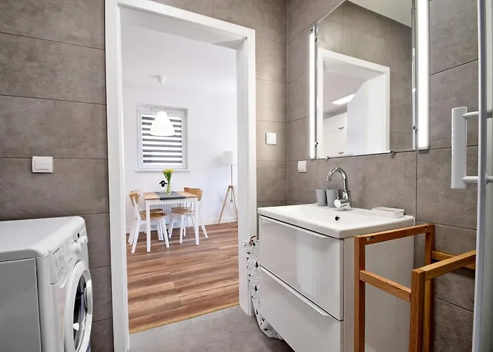 Bursztyn 1 Z Ogródkiem I Garażem Kołobrzeg