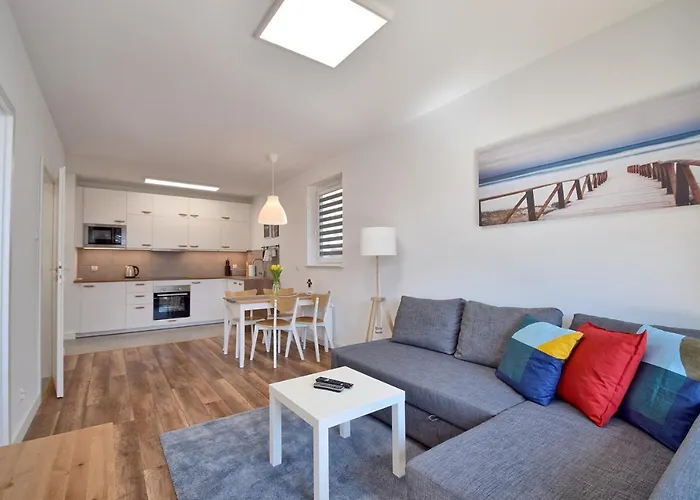 Bursztyn 1 Z Ogródkiem I Garażem Apartamento *