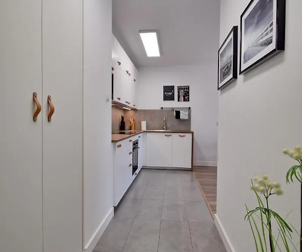 Bursztyn 1 Z Ogródkiem I Garażem *