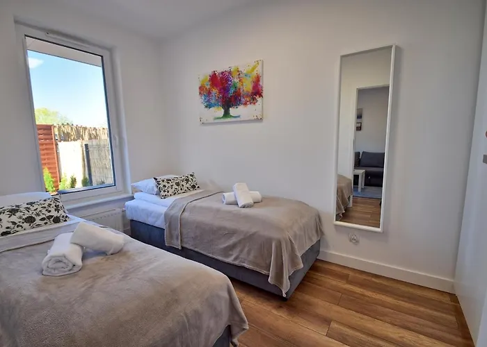 Apartamento Bursztyn 1 Z Ogródkiem I Garażem *